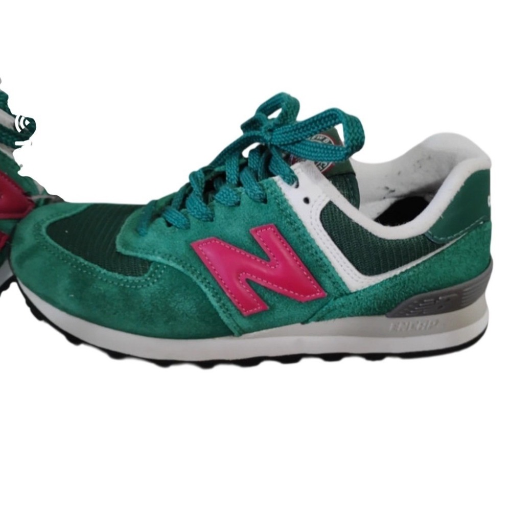 New Balance 574 Green Pink Suede Mesh Sneakers WL574HF2 Womens 7.5 - Picture 2 of 5
